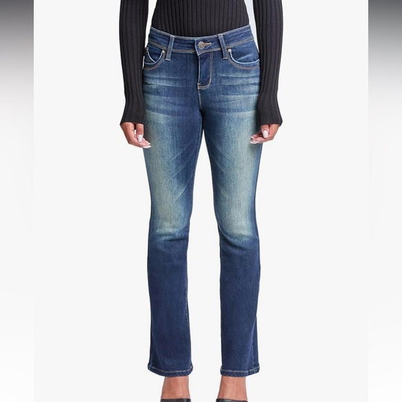 YMI Womens WannaBettaButt Mid-Rise Bootcut Denim Jeans 9/29 - Picture 2 of 10